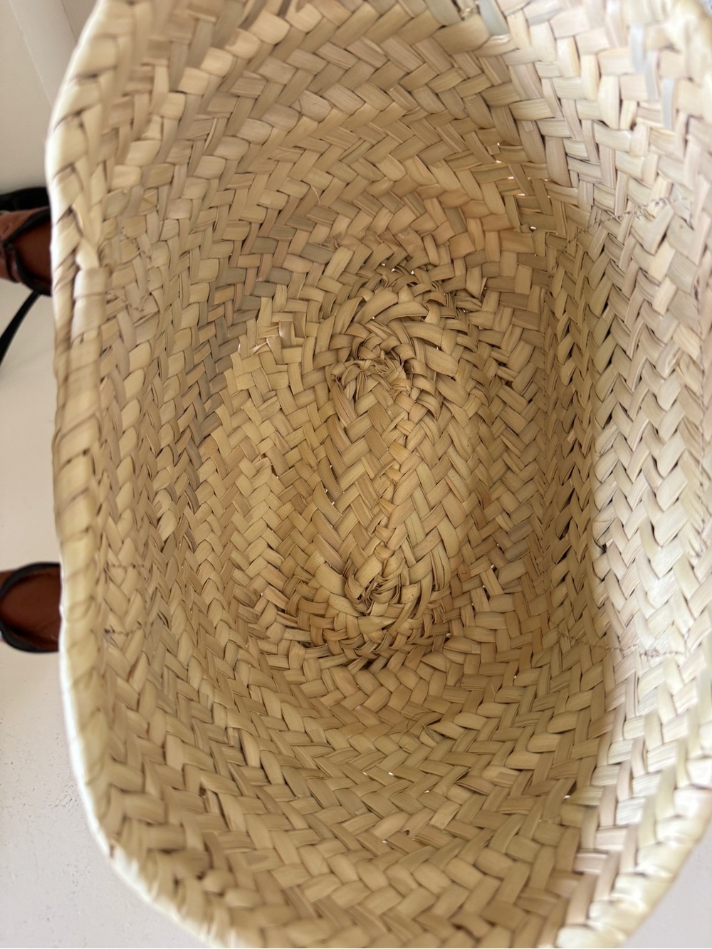 Chloé Woven Palmetto Straw Tote with Brown Leather Trim - Picture 4 of 8